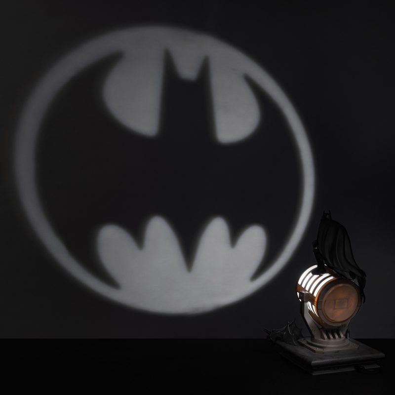 Paladone Lampada Batman Figurine Light BDP - Luce da Notte Multicolore LED, Altezza 27 cm