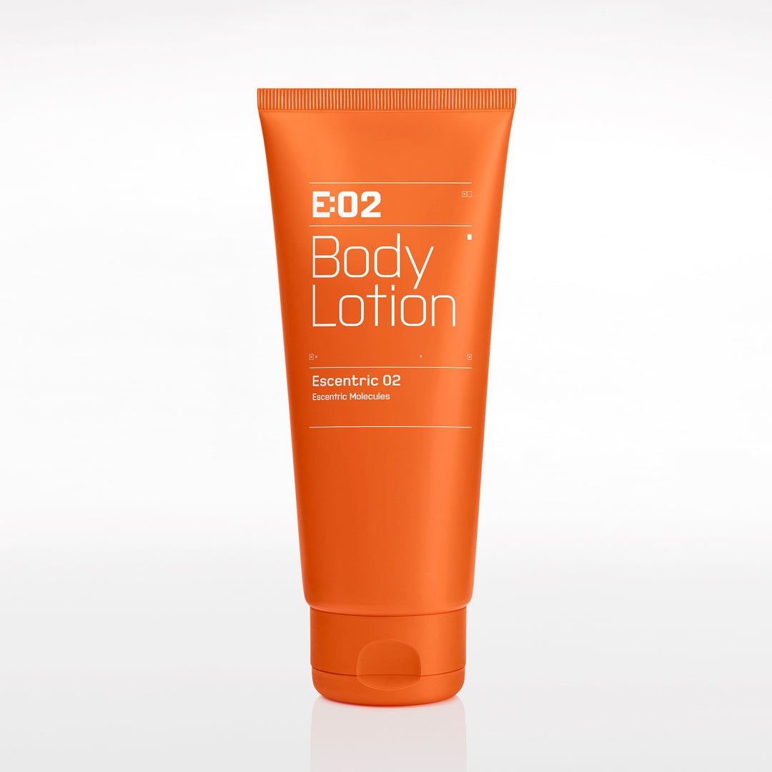 Escentric Molecules Escentric 02 Body Lotion 200 ml - Lozione Nutriente e Ringiovanente con Ambroxan e Gelsomino Verde