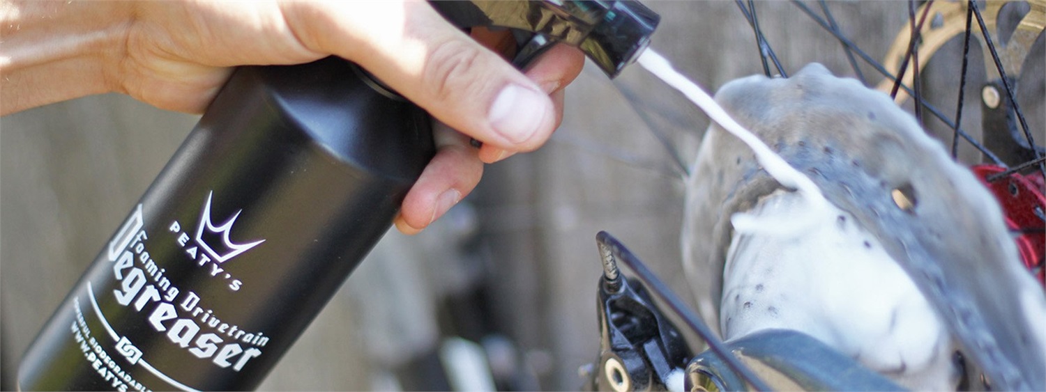 Peaty's Foaming Drivetrain Degreaser 1L - Sgrassante per Trasmissione Efficace e Sicuro per la Bicicletta