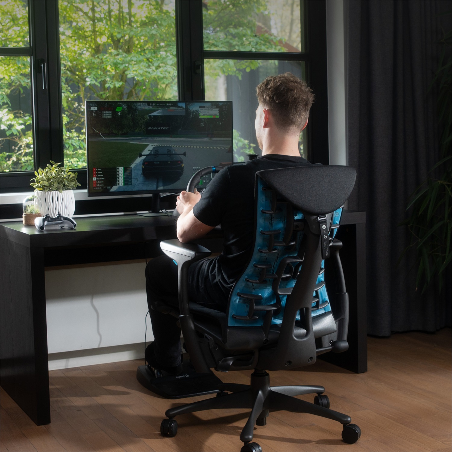 Logitech G G29 Driving Force - Volante da Corsa con Pedaliera, Ritorno di Forza Reale, Comandi Cambio in Acciaio Inossidabile, Coprivolante in Pelle, Compatibile con PS5, PS4, PC, Mac - Nero