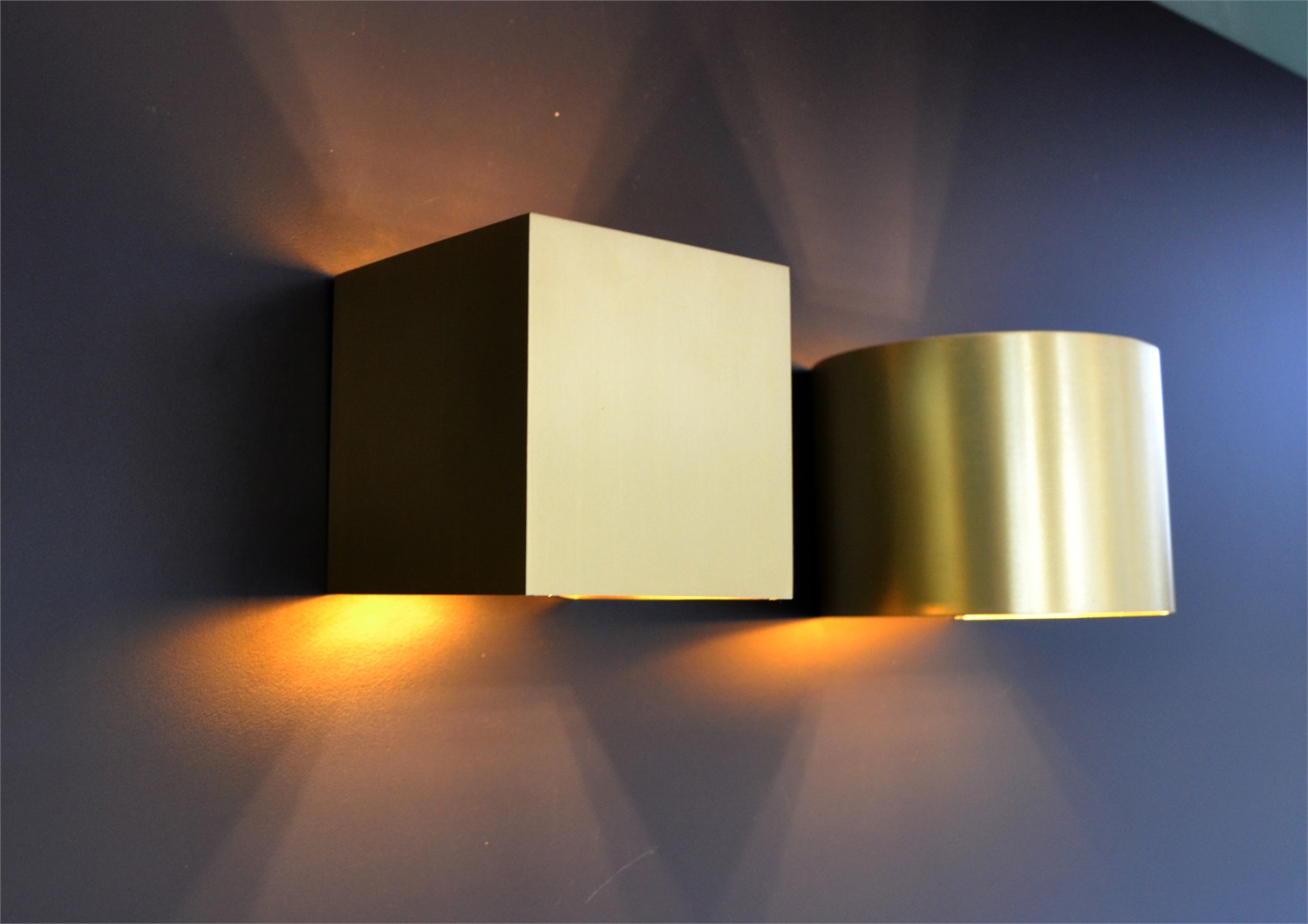 Lucide XIO - Lampada da parete LED G9 1x4W 2700K con angolo di emissione regolabile in oro opaco/ottone