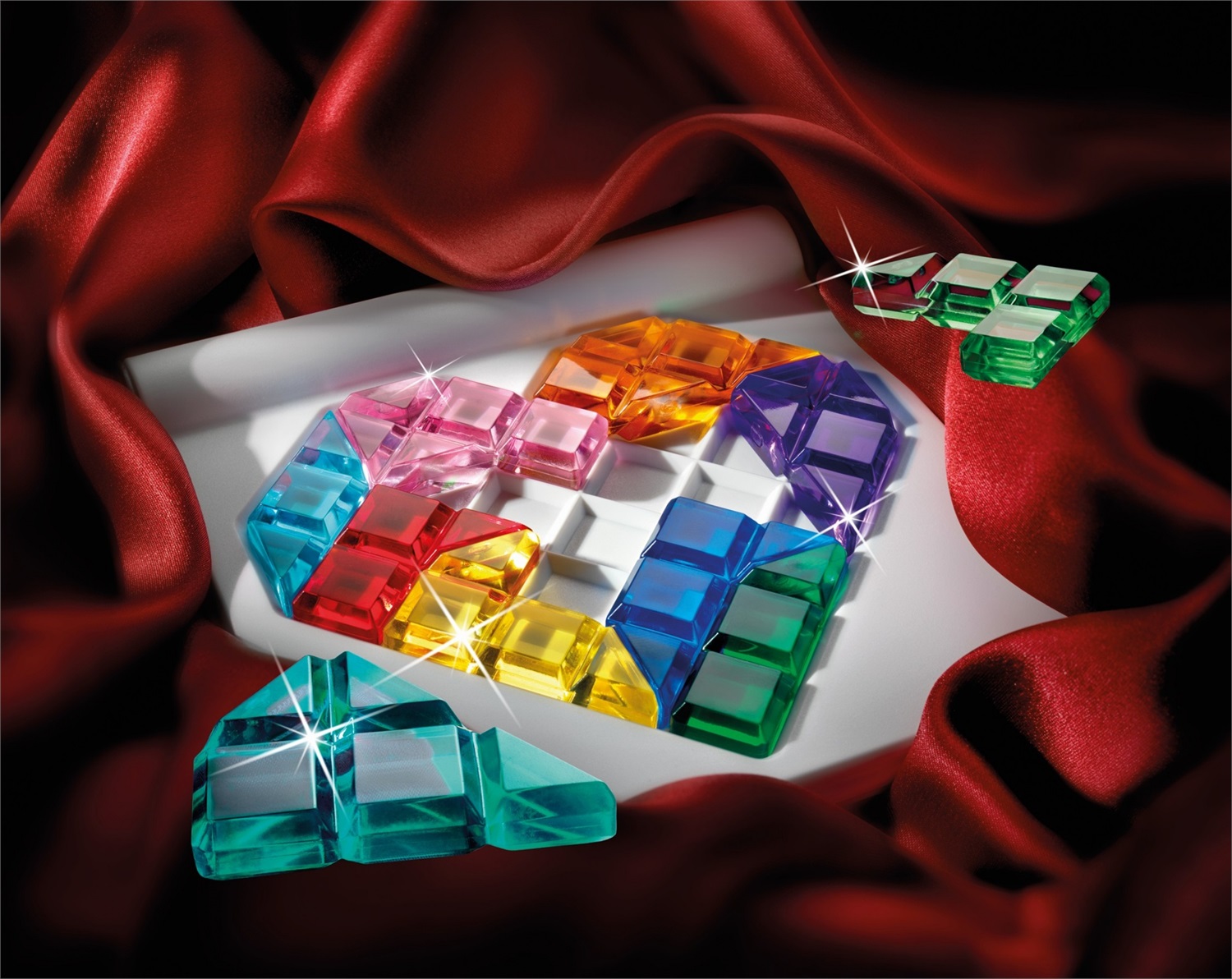 SmartGames IQ Love - Puzzle 3D con 120 Sfide e 2 Modalità di Gioco, 7 Anni