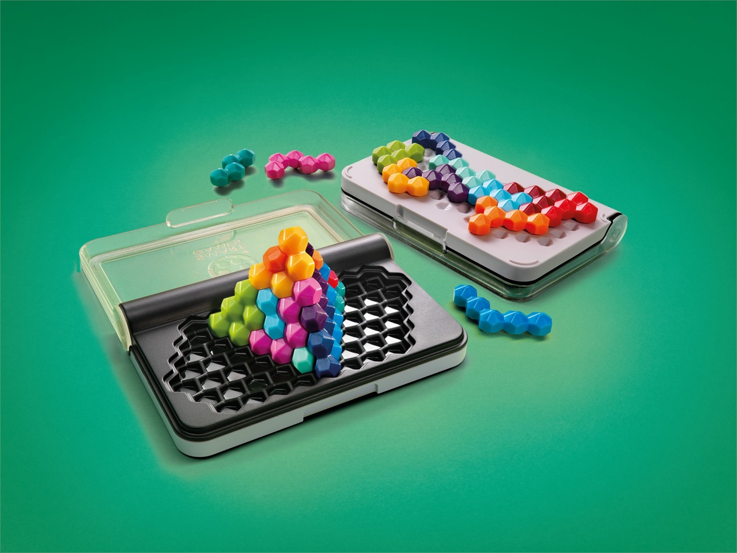 SmartGames IQ Six Pro - Puzzle Game con 120 Sfide, 3 Modalità di Gioco, per Età 8