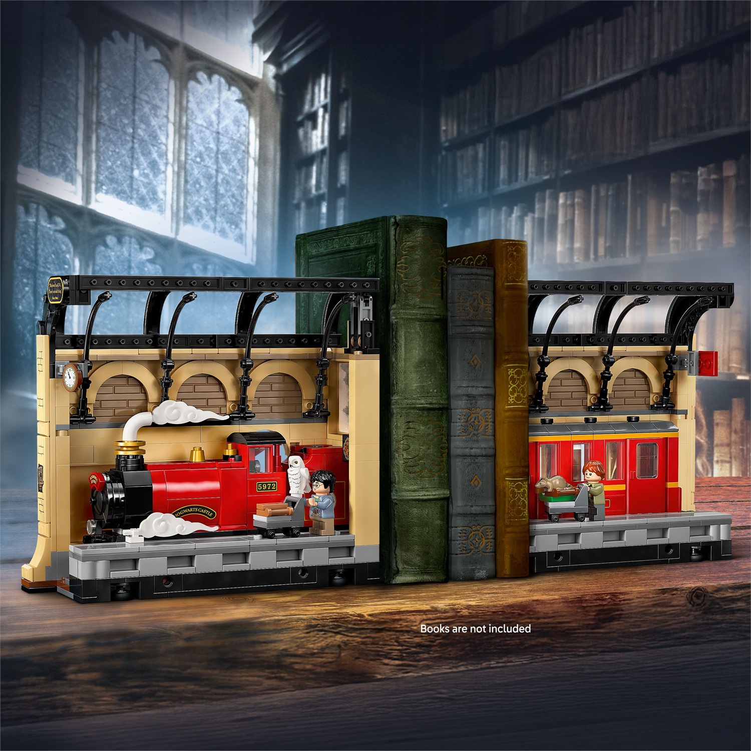 LEGO Harry Potter Book Nook: Espresso per Hogwarts - Set Costruibile con Treno Giocattolo e 2 Minifigure (Ron Weasley, Edvige e Crosta) - 76450, per Bambini e Bambine da 10 Anni