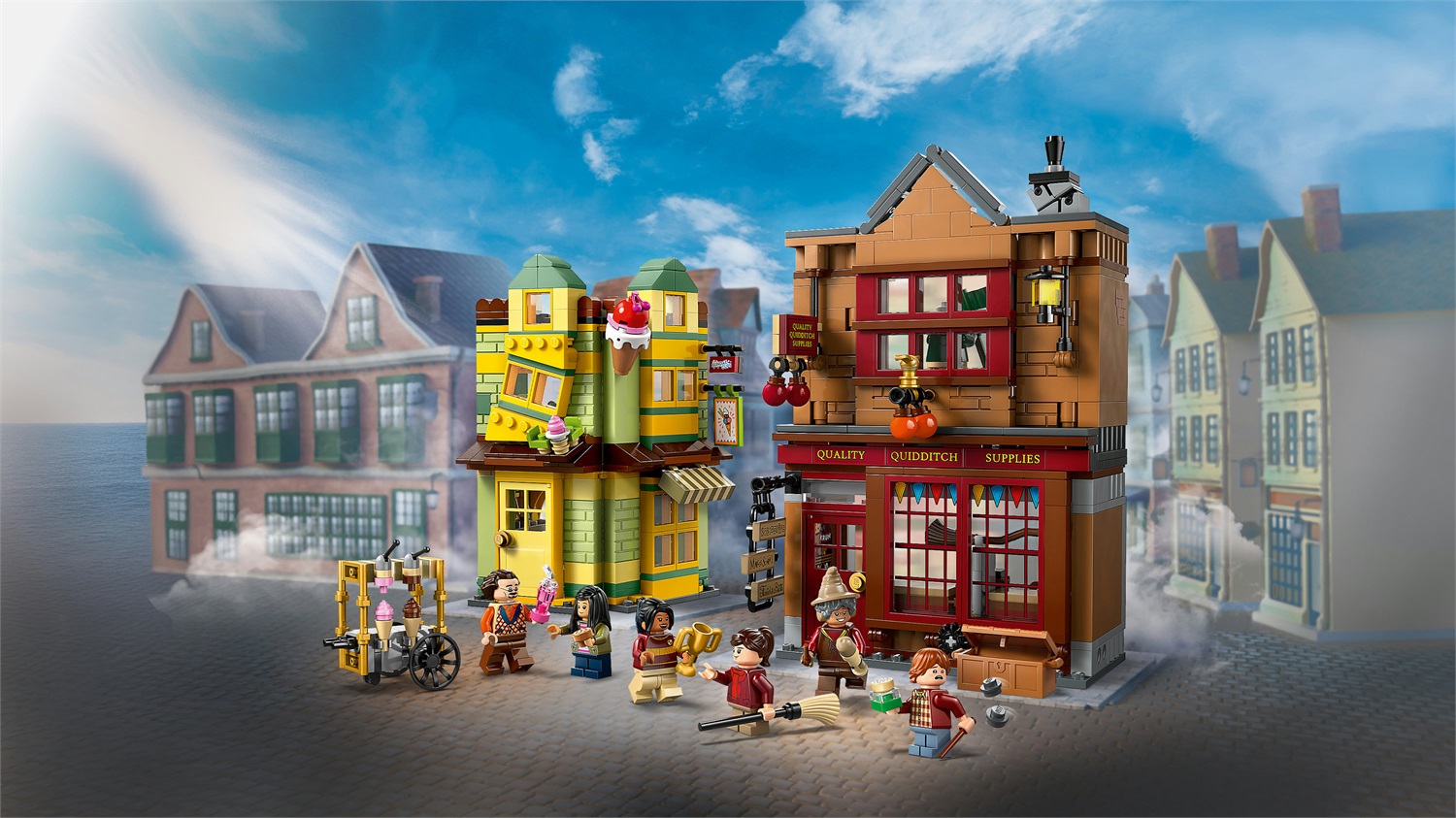 LEGO Harry Potter 76452 - Set di Costruzioni Quidditch e Gelateria con 2 Negozi, 6 Personaggi e Scopa Nimbus 2000 - Gioco per Bambini da 8 Anni