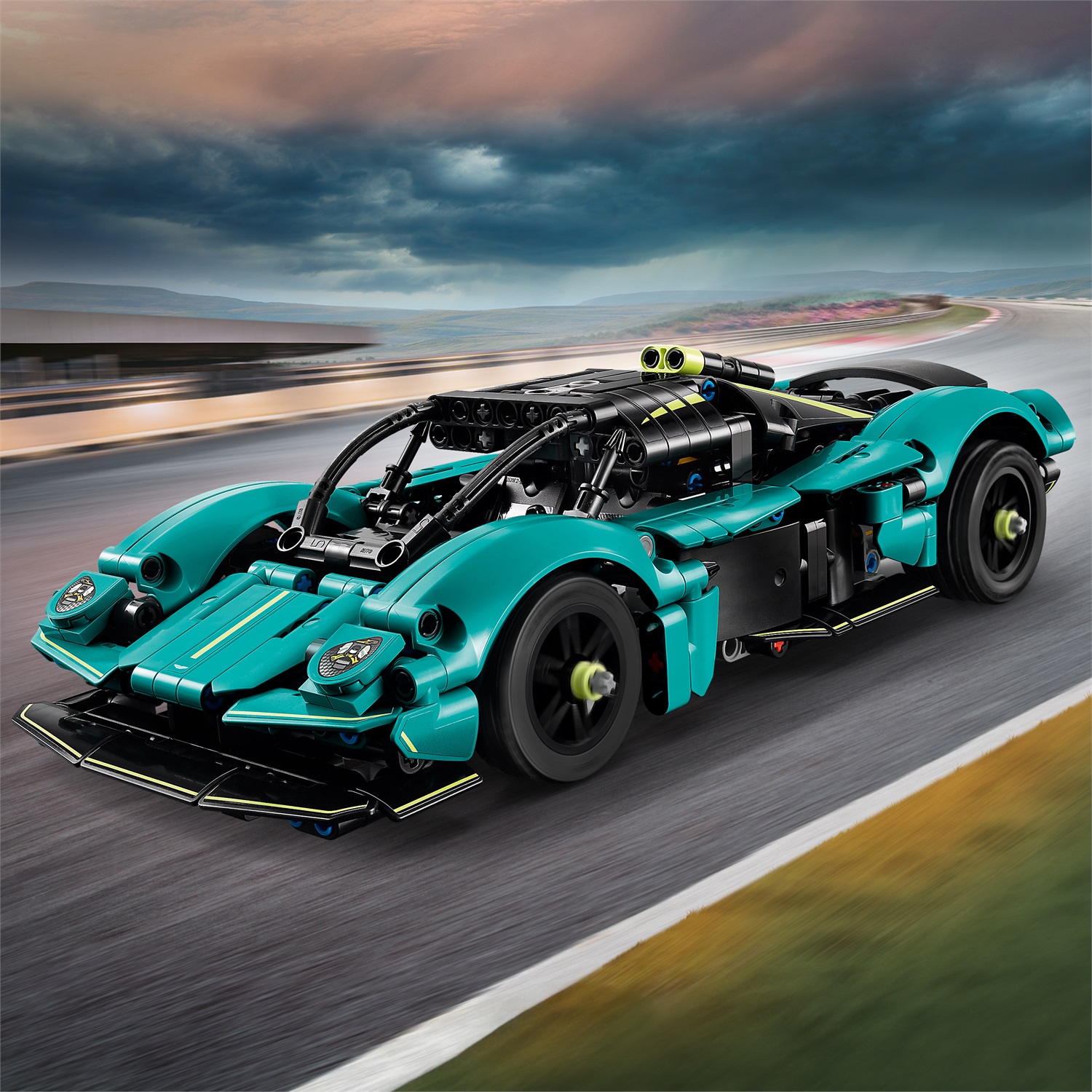 LEGO Aston Martin Valkyrie 42208 - Set di Costruzioni Technic con Motore V12 e Porte Apribili, per Bambini dai 9 Anni in Su