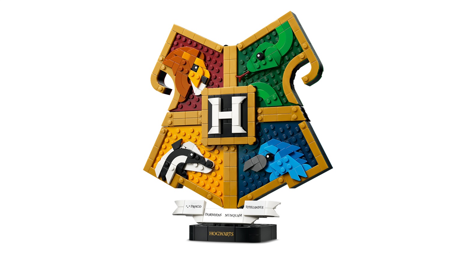 LEGO Harry Potter Stemma della Casa di Hogwarts - Giocattolo Wall Art 3D con Animali per Decorazione Cameretta - Regalo per Bambini e Adolescenti da 12 Anni