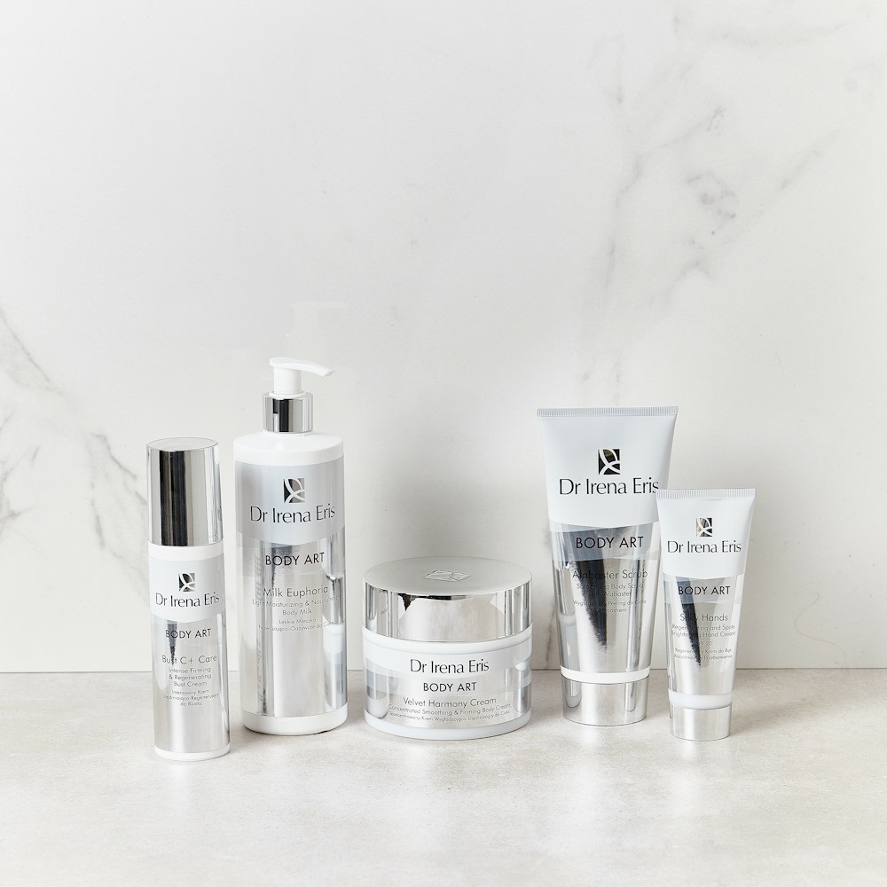 Dr Irena Eris Body Art Bust C Care - Crema Rassodante e Rigenerante per il Seno 100 ml