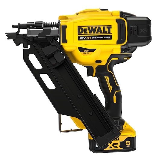 DEWALT Chiodatrice per Intelaiatura 18V XR Brushless con 2 Batterie da 5AH - Potente e Efficiente