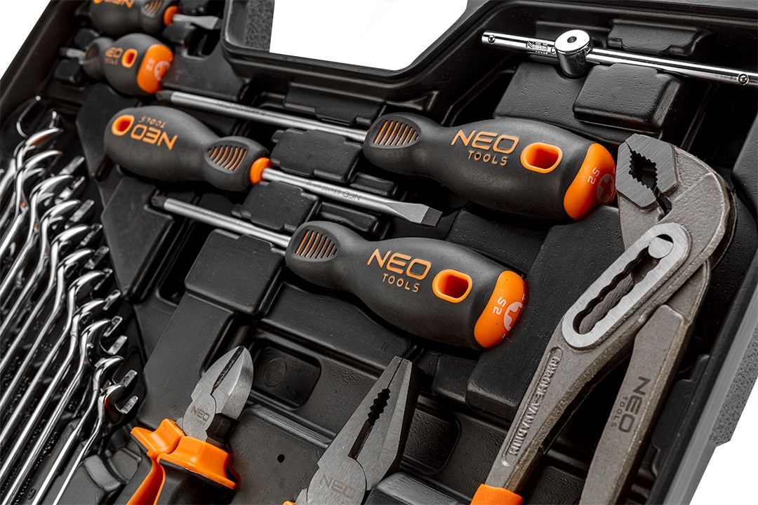 NEO TOOLS Set di Attrezzi 143 Pezzi in Acciaio CRV per Lavori Meccanici, Elettrici, Sanitari e Casalinghi con Valigetta