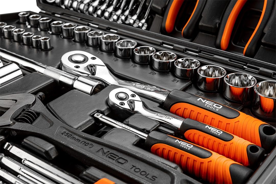 NEO TOOLS Set di Attrezzi 143 Pezzi in Acciaio CRV per Lavori Meccanici, Elettrici, Sanitari e Casalinghi con Valigetta