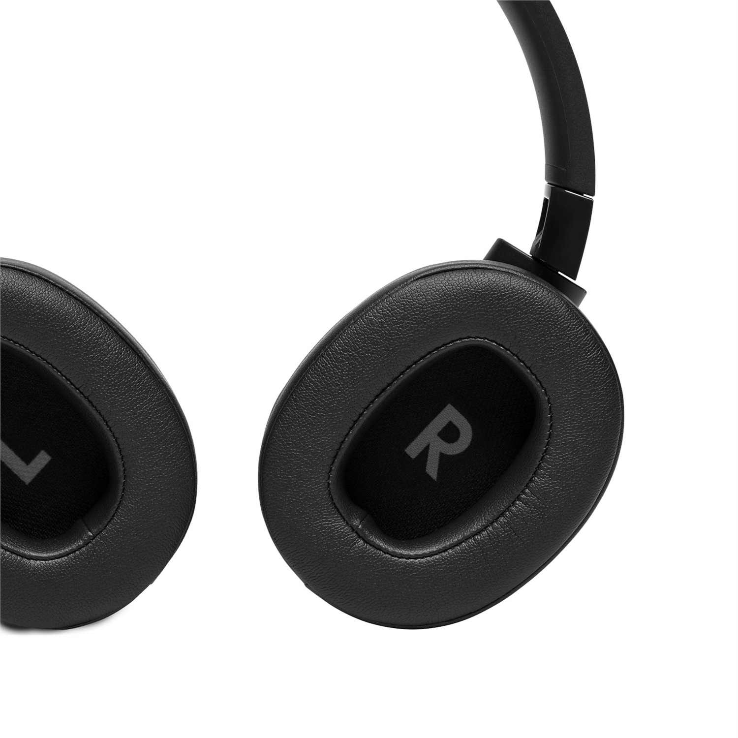 JBL Tune 710BT - Cuffie Over-Ear Wireless Bluetooth con Microfono, Fino a 50h di Autonomia, Design Circumaurale, Connettore USB tipo-C, Colore Nero