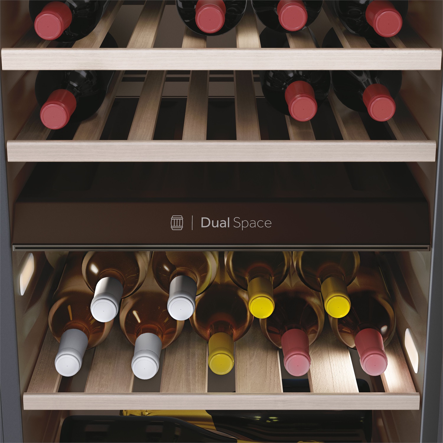 Haier Wine Bank 50 HWS42GDAU1 Cantinetta Vino 42 Bottiglie con Compressore, Doppia Zona di Temperatura, Wi-Fi, Vetro Anti-UV, Ripiani in Legno, Classe G, Libera Installazione, Nero