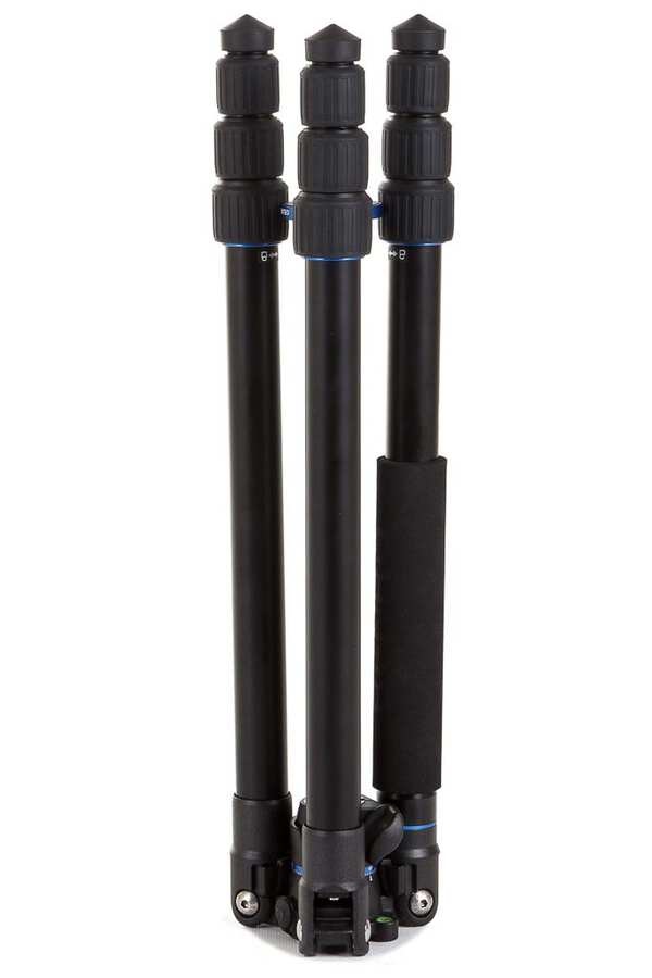 Benro FGP28A Treppiede e Monopiede - Altezza Max 165 cm, Carico Max 14 kg, Peso 1,9 kg, 4 Sezioni, Borsa Inclusa