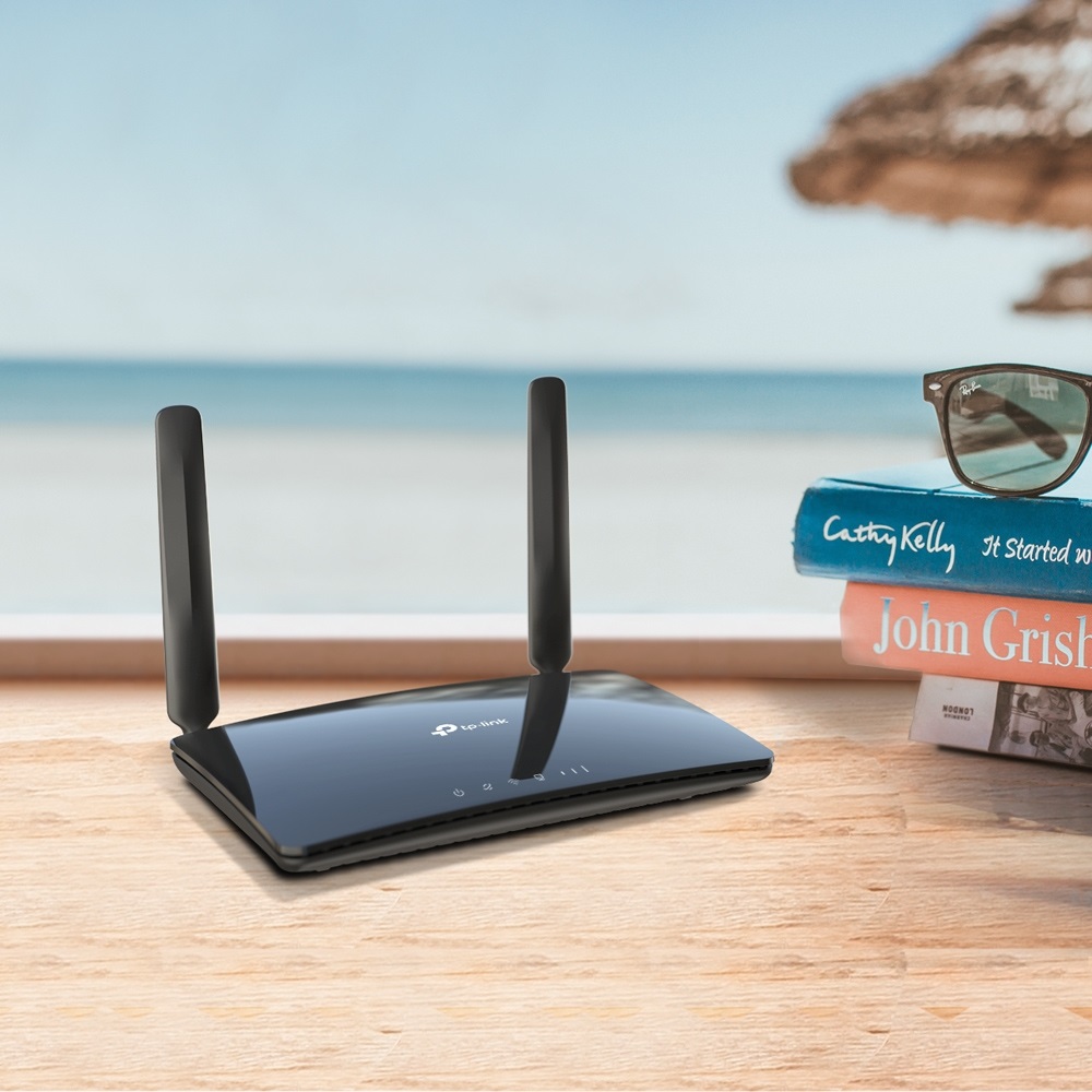 TP-Link Archer MR400 Router 4G LTE Dual-band Wi-Fi 5 (802.11ac) Fino a 867 Mbit/s con 3 Porte Fast Ethernet e Slot SIM - Nero