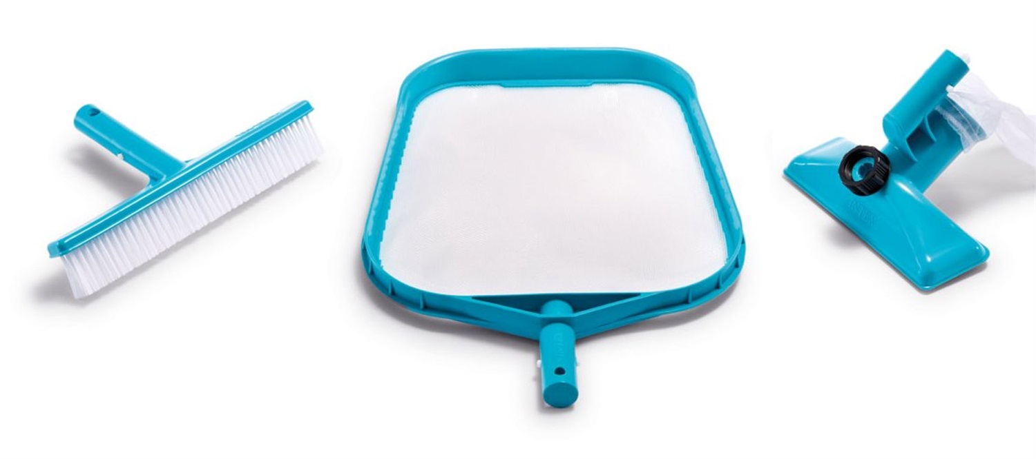 Intex 29056 - Kit di Pulizia Basic per Piscina Fuori Terra, Plastica Azzurro, con Retina, Spazzola e Aspiratore