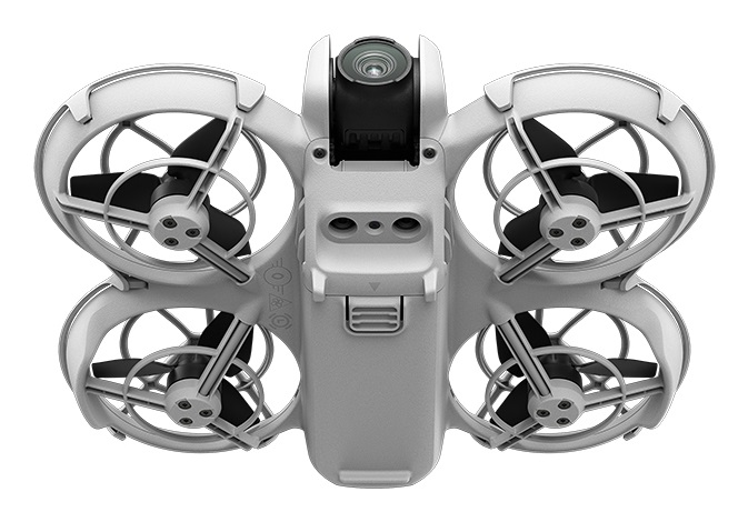 DJI Neo (DJN01S) Drone Quadrirotore Compatto 12 MP 3840 x 2880 Pixel 135 g con Decollo dalla Mano e Video Stabilizzati in 4K