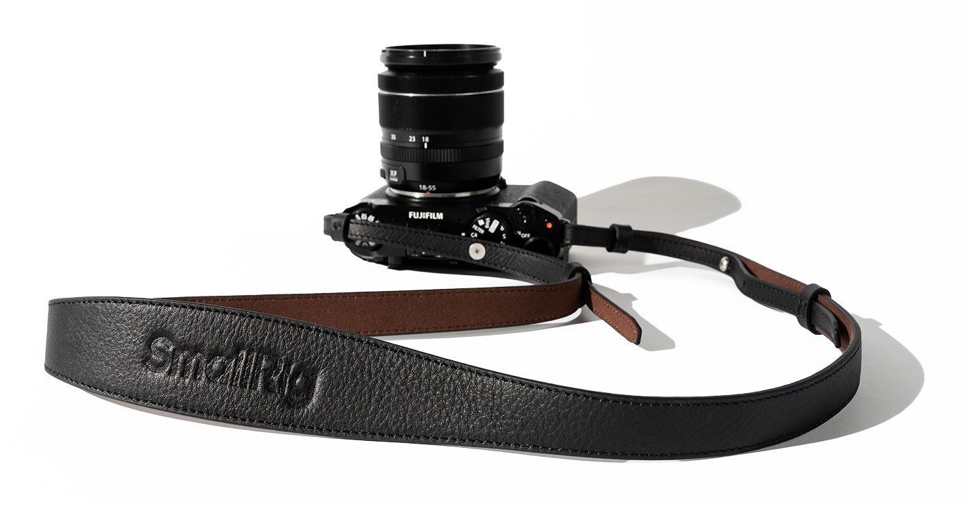 SmallRig Tracolla Universale in Pelle per Fotocamera DSLR - Compatibile con SONY e Nikon, Capacità di Carico 10 kg, Nero/Marrone