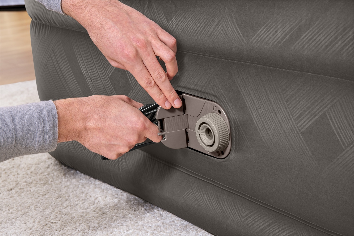 Bestway 69050-5 Materasso Gonfiabile Matrimoniale Fortech 203x152x46 cm con Pompa Integrata e Trattamento Antimicrobico