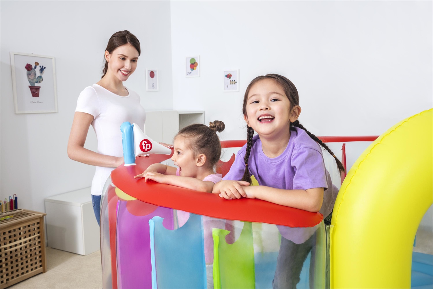 Bestway Castello Gonfiabile Bouncetopia Fisher-Price - 2.26 m x 1.78 m x 1.32 m, Pompa Elettrica Integrata, Sicurezza con Pareti Trasparenti