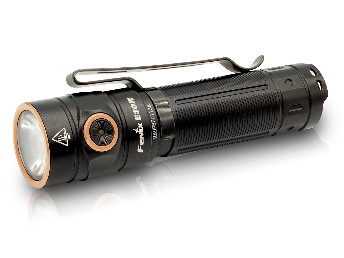 Fenix E30R Torcia LED Ricaricabile Compatta 1600 Lumen, 5 Modalità, Distanza Fino a 203 Metri