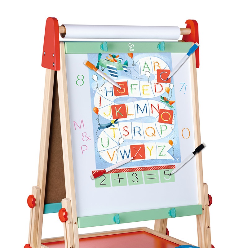 Hape Set Creativo con Stampini Lettere e Numeri - Include Stencil, Pennarelli e Album per Bambini dai 4 Anni