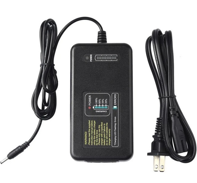 Godox C26 Caricabatterie per Batteria WB26 Flash AD600Pro - Ricarica Rapida con Indicatori LED