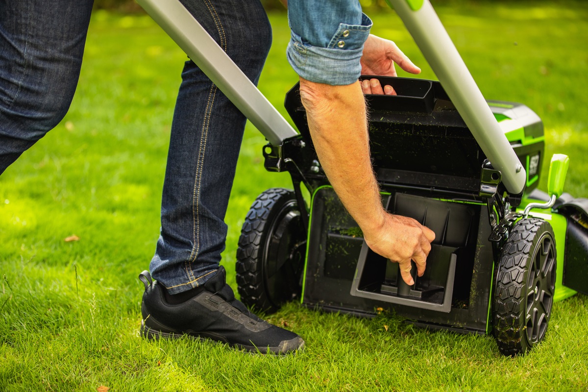 Greenworks GD60LM46SP Tagliaerba Semovente a Batteria 60V - Larghezza di Taglio 46 cm, Superficie Max 900 m², Acciaio Smaltato