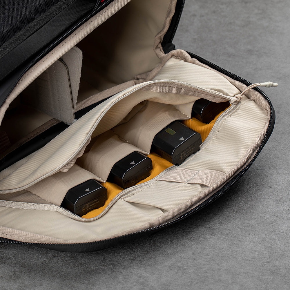 PGYTECH OneGo Air Zaino per Fotocamera 20L Nero Obsidian Black - Leggero e Splashproof