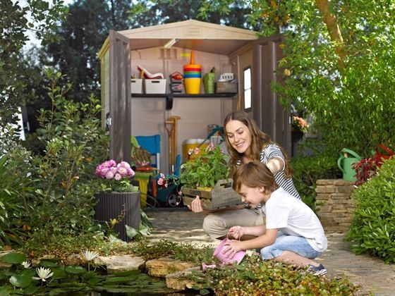 Keter Casetta da Giardino Factor 6x6 Beige in Resina con Porta Doppia Anta e Mensole Incluse