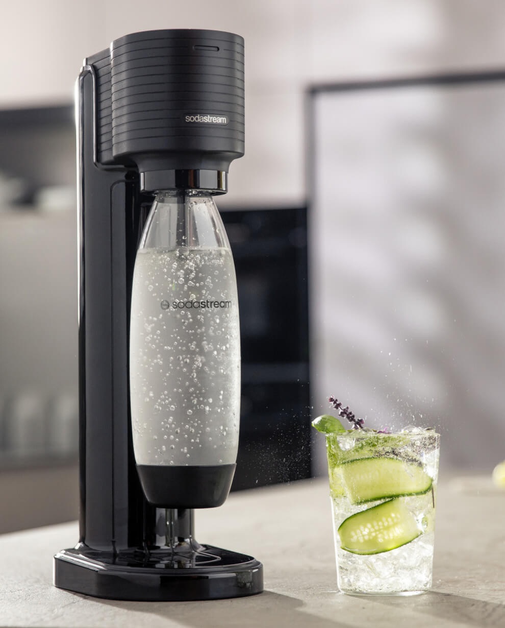 SodaStream Gaia Gasatore d'Acqua Nero | Include Bottiglia da 1L e Cilindro CO2 425gr | Design Compatto e Facile da Usare