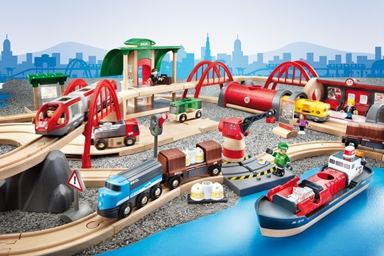 BRIO 33052 - Set Ferrovia Deluxe in Legno per Bambini 3 Anni