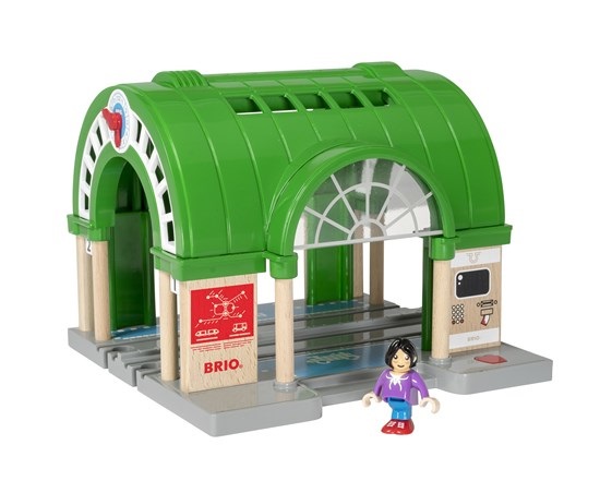 BRIO Stazione Centrale 33649 - Giocattolo per Ferrovia con Suoni, per Bambini a Partire da 3 Anni, Dimensioni 28x20x22 cm