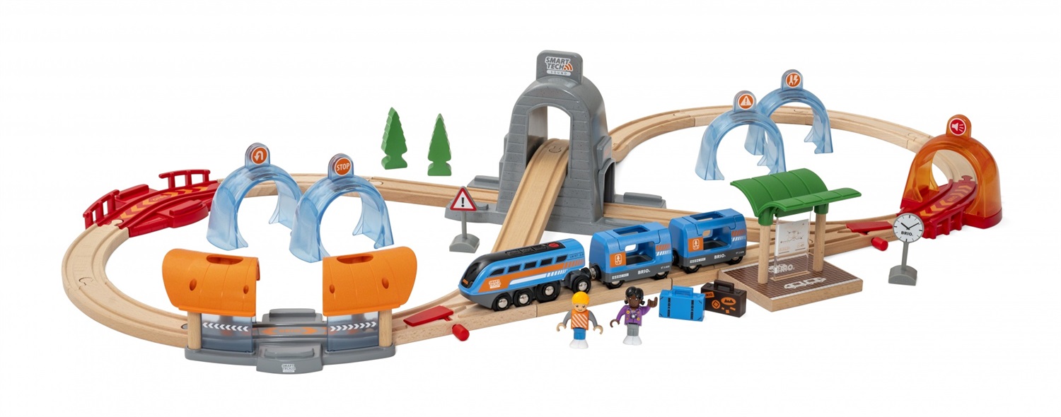 BRIO World - Set Esclusivo Interattivo con Smart Tech Sound, Trenino in Legno da 37 Pezzi, Giocattolo per Bambini 3 Anni