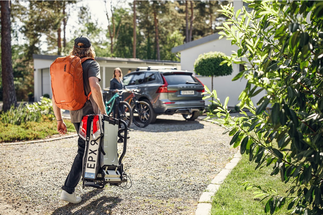 Thule EasyFold XT F Portabiciclette Pieghevole in Alluminio per 3 Bici, Compatibile con Gancio Traino FIX4BIKE