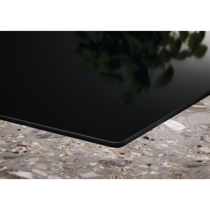 Electrolux CIR60430CB Piano Cottura a Induzione 60 cm in Vetroceramica Nera con Controllo Tattile e Opzione Booster