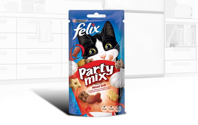 Felix Party Mix Mixed Grill 60g - Bocconcini Misti al Gusto di Manzo, Pollo e Salmone per Gatti