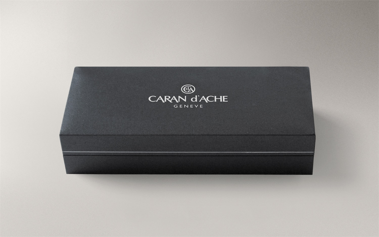 Caran d'Ache Ecridor Heritage Penna a Rullo Palladium Coated con Ricariche Blu e Nero