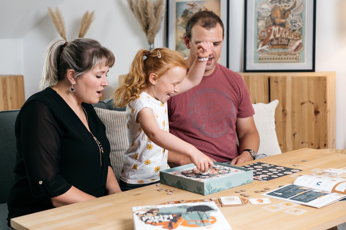 Helvetiq Toko Island - Gioco da Tavolo per Famiglie, 1-4 Giocatori, dai 6 Anni, Multicolore