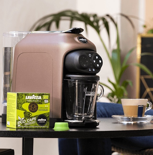 Lavazza Deséa Macchina per Caffè a Capsule Automatica 1,1 L Marrone Walnut con Interfaccia Touch e 43 Bar di Pressione
