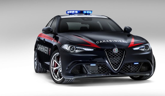 RE.EL Toys Alfa Romeo Giulia Quadrifoglio Carabinieri 1:24 - Modello Radiocomandato con Luci Funzionanti