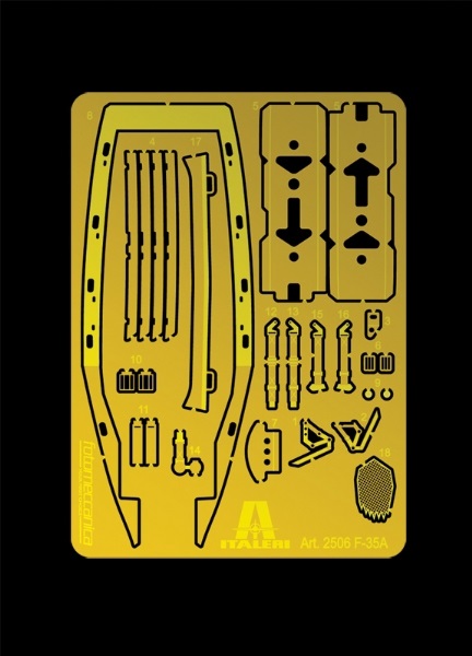 Italeri F-35A Lightning II Kit di montaggio 1:32 - 100% nuovi stampi, super decal per 6 versioni, fotoinciso e maschera adesiva