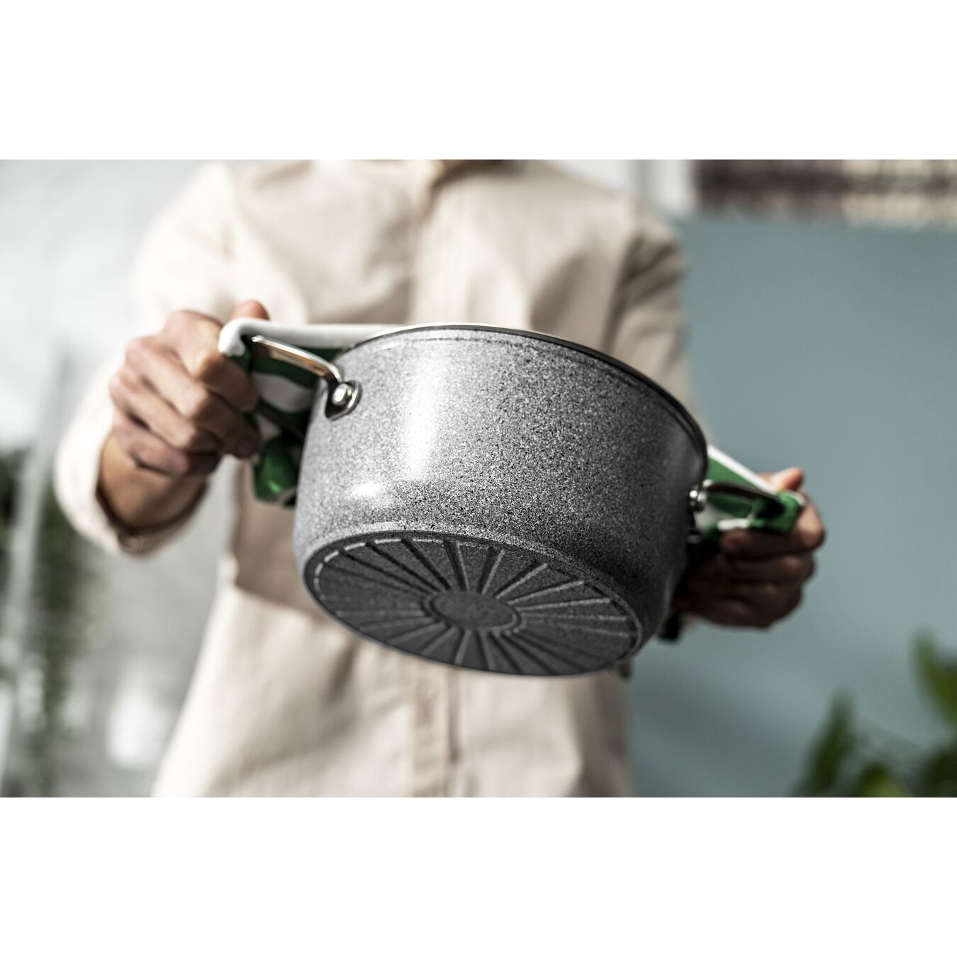 BALLARINI Casseruola 4,7 L Rotonda Grigia con Rivestimento GRANITIUM Ti-X a 6 Strati