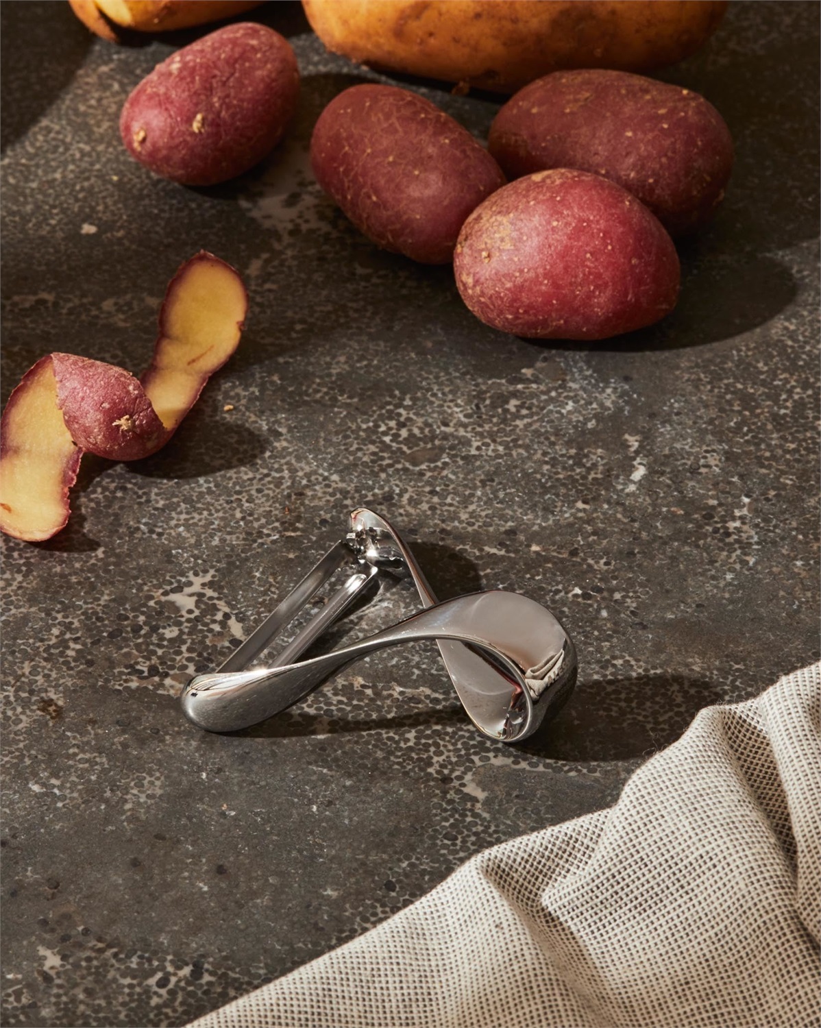 Alessi Sfrido VS02 - Pelapatate in Acciaio Inossidabile 18/10 Design Valerio Sommella