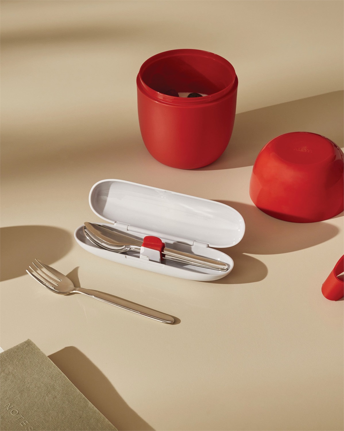 Alessi Set di Posate da Viaggio in Acciaio Inossidabile 18/10 - Design Sakura Adachi, Completo di Cucchiaio, Forchetta, Coltello e Custodia