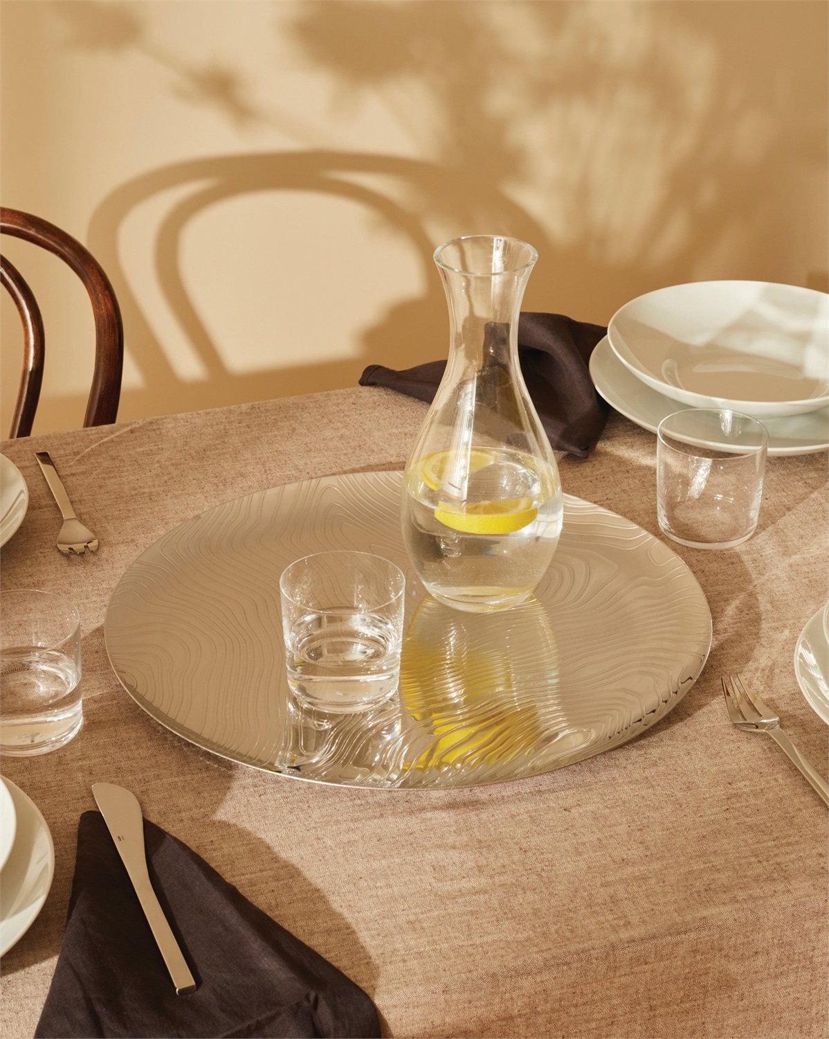 Alessi Veneer PU07 Vassoio da Portata in Acciaio Inossidabile 18/10 con Decoro in Rilievo - Design di Patricia Urquiola