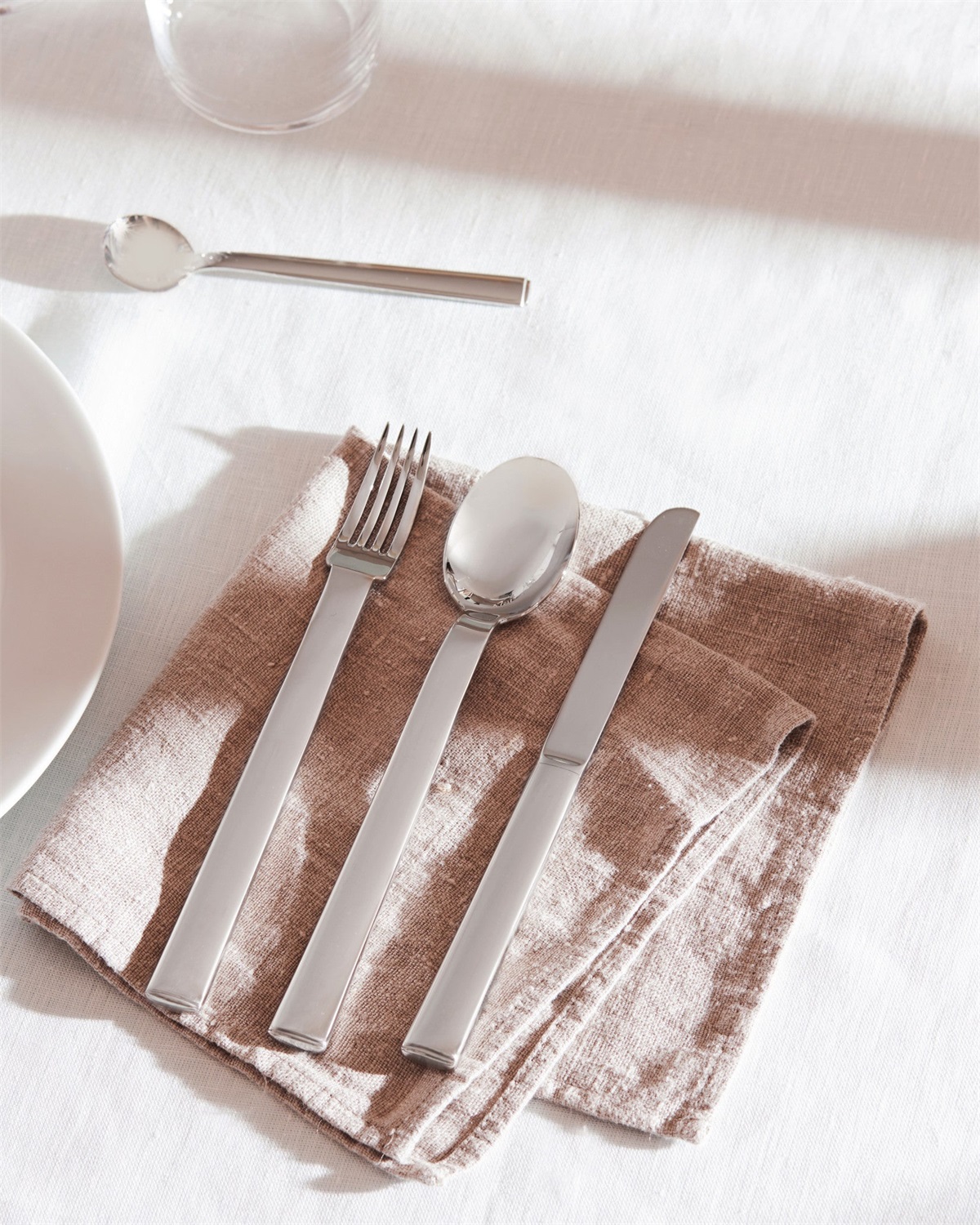 Alessi Coltello Rundes Modell - Acciaio inox 18/10 - Design di Josef Hoffmann - L 21,5 cm