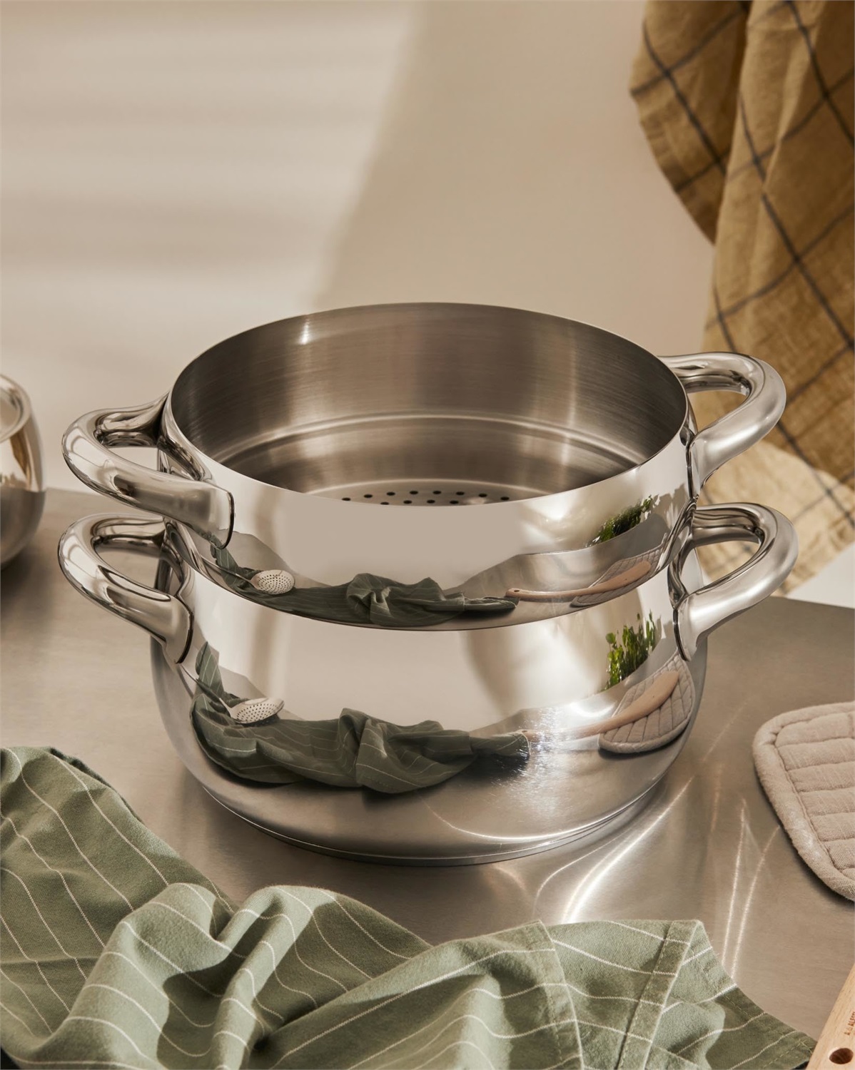 Alessi SG307 Mami Cestello per Cotture al Vapore in Acciaio Inossidabile 18/10 Lucido - Diametro 24 cm, Altezza 9 cm