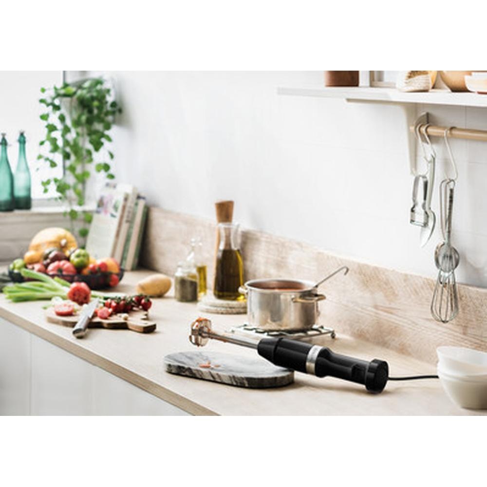 KitchenAid 5KHBV83EOB Frullatore ad Immersione 180 W Nero Onice con Tritatutto e Frusta