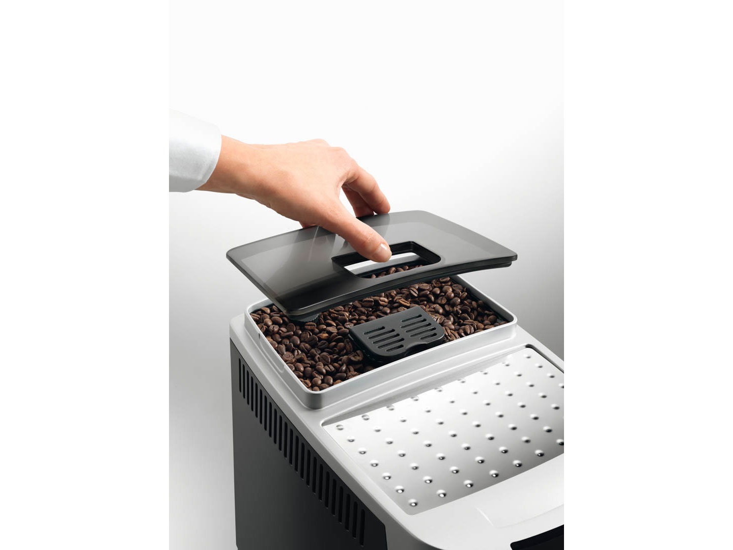 De'Longhi ECAM 22.110.SB Macchina per caffè Automatica con Macinatore Integrato, Capacità 1,8 L, 1450 W, 15 bar